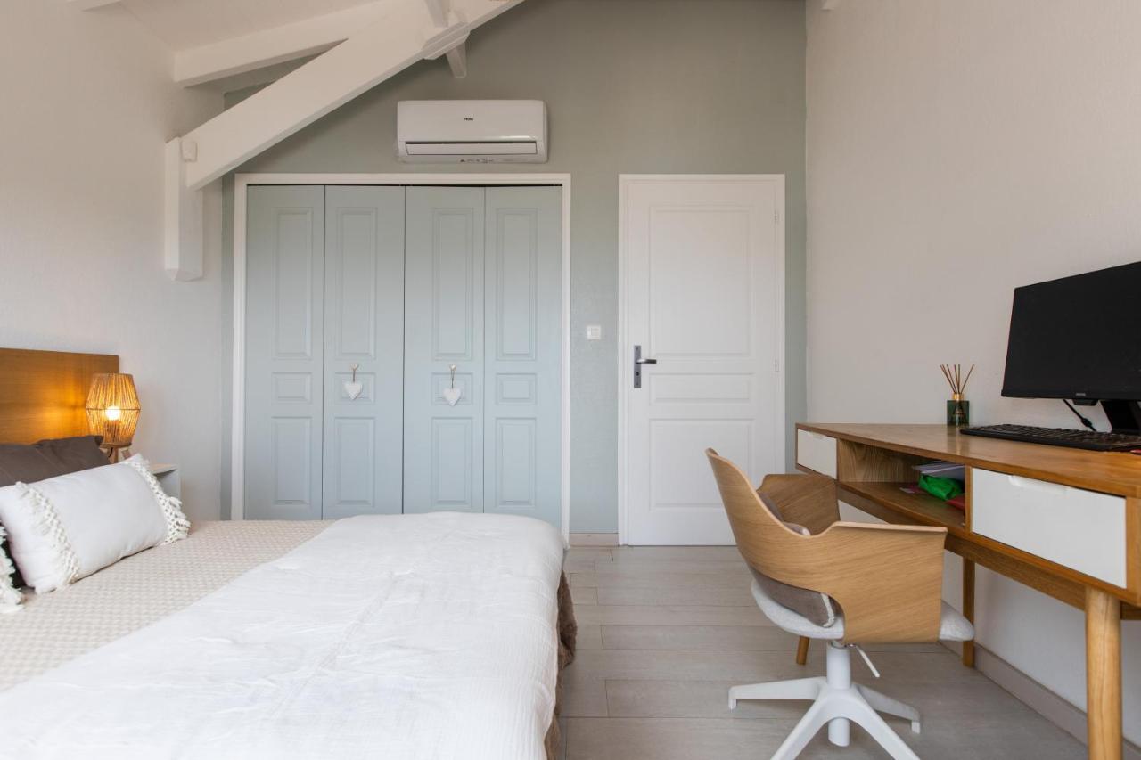 Life Is Good In Cul De Sac Villa Exterior photo